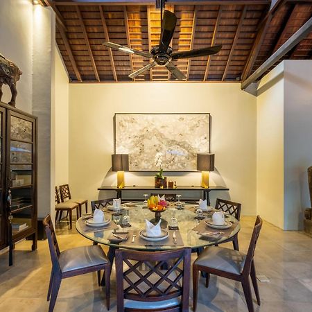 Villa De Suma - Fully Staffed Luxury Villa, Walk To The Beach! Seminyak  Exterior photo