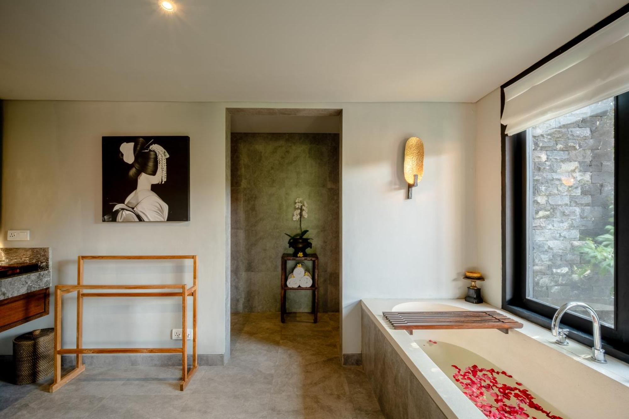 Villa De Suma - Fully Staffed Luxury Villa, Walk To The Beach! Seminyak  Exterior photo